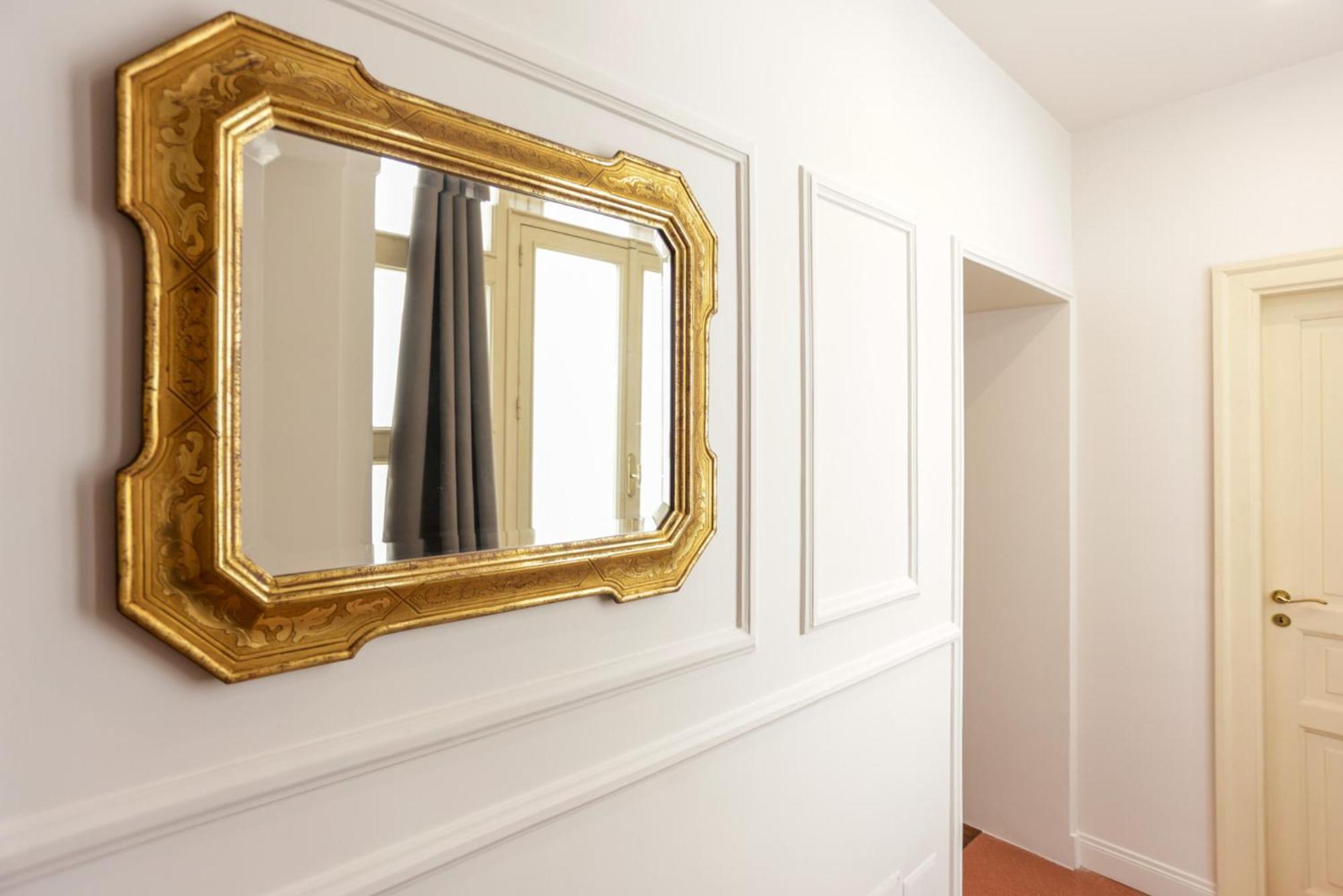 Via Tommaso Caravita 6 Apartment