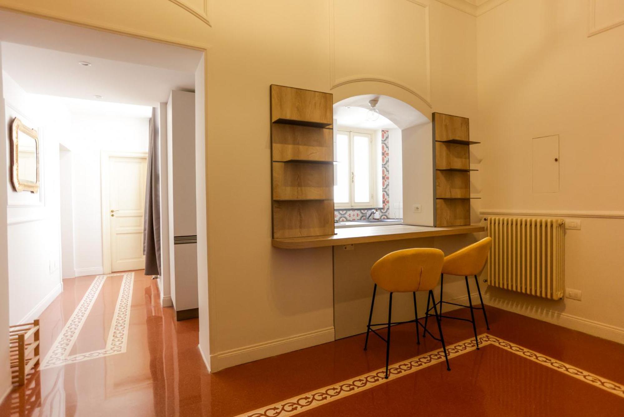 Apartment Via Tommaso Caravita 6 *