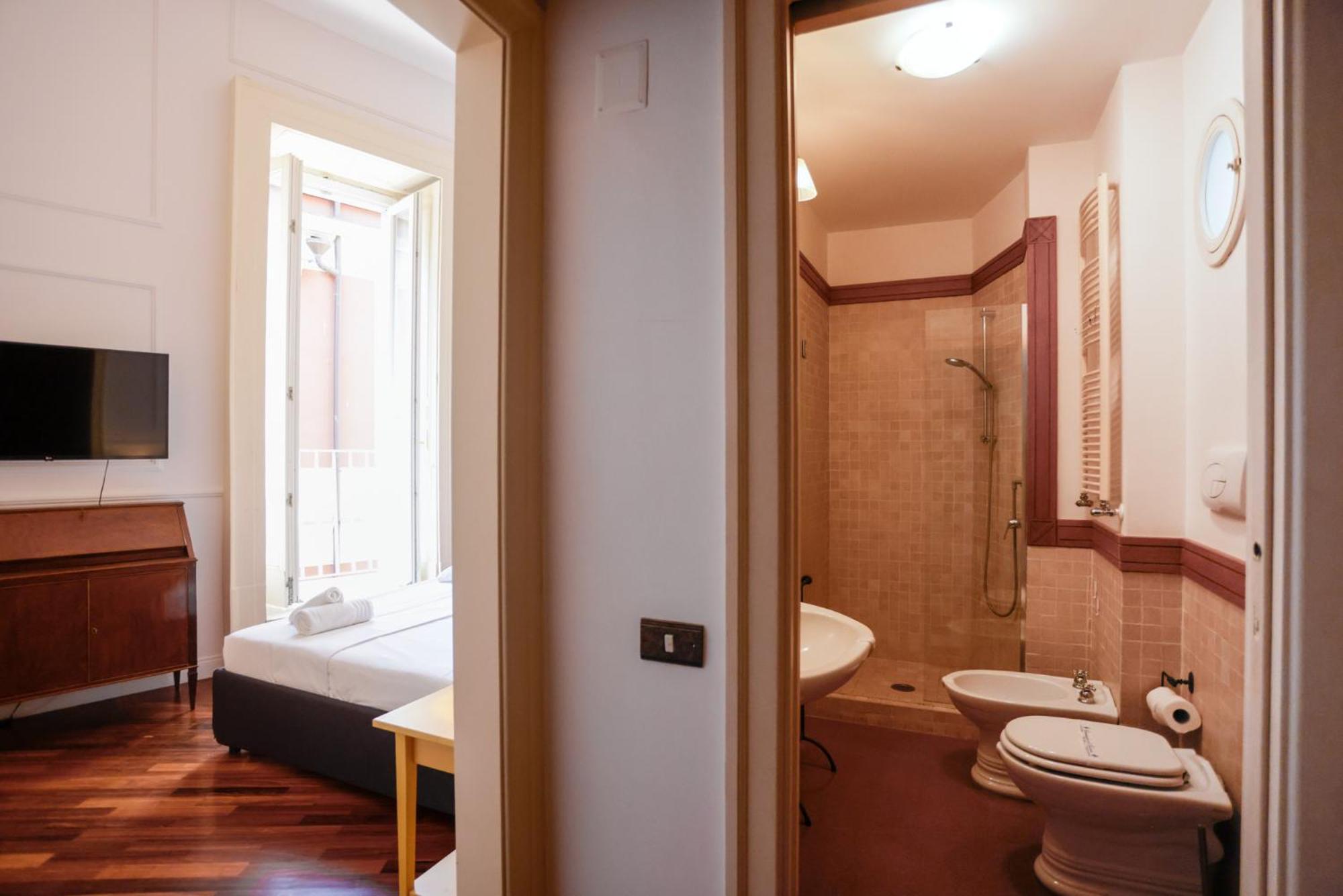 Apartment Via Tommaso Caravita 6 *
