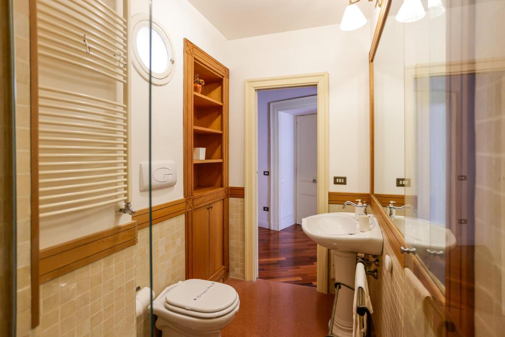 Apartment Via Tommaso Caravita 6 Naples