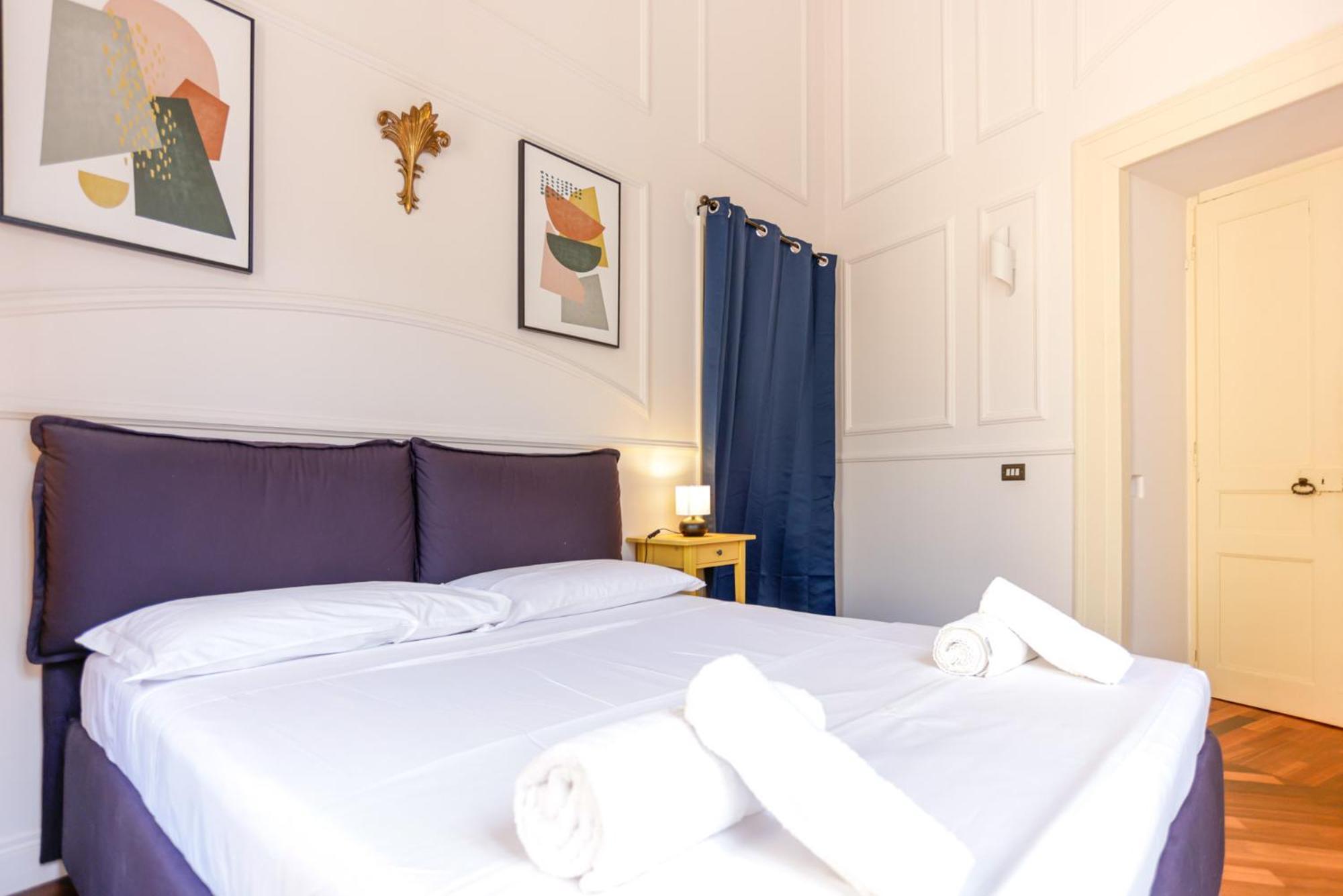 Via Tommaso Caravita 6 * Naples