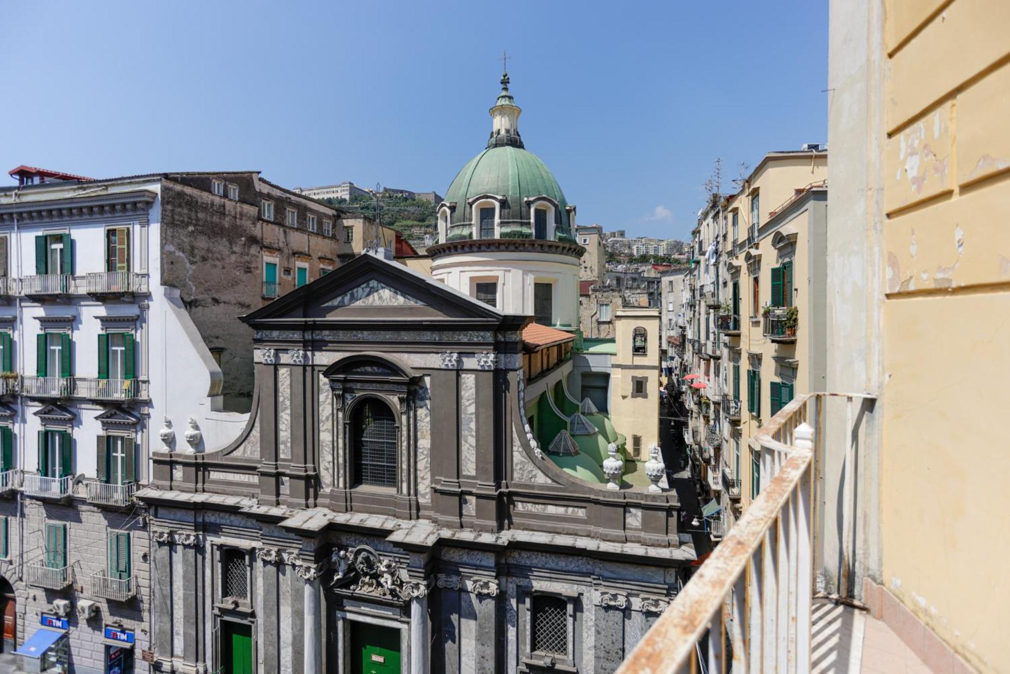 Via Tommaso Caravita 6 Apartment Naples