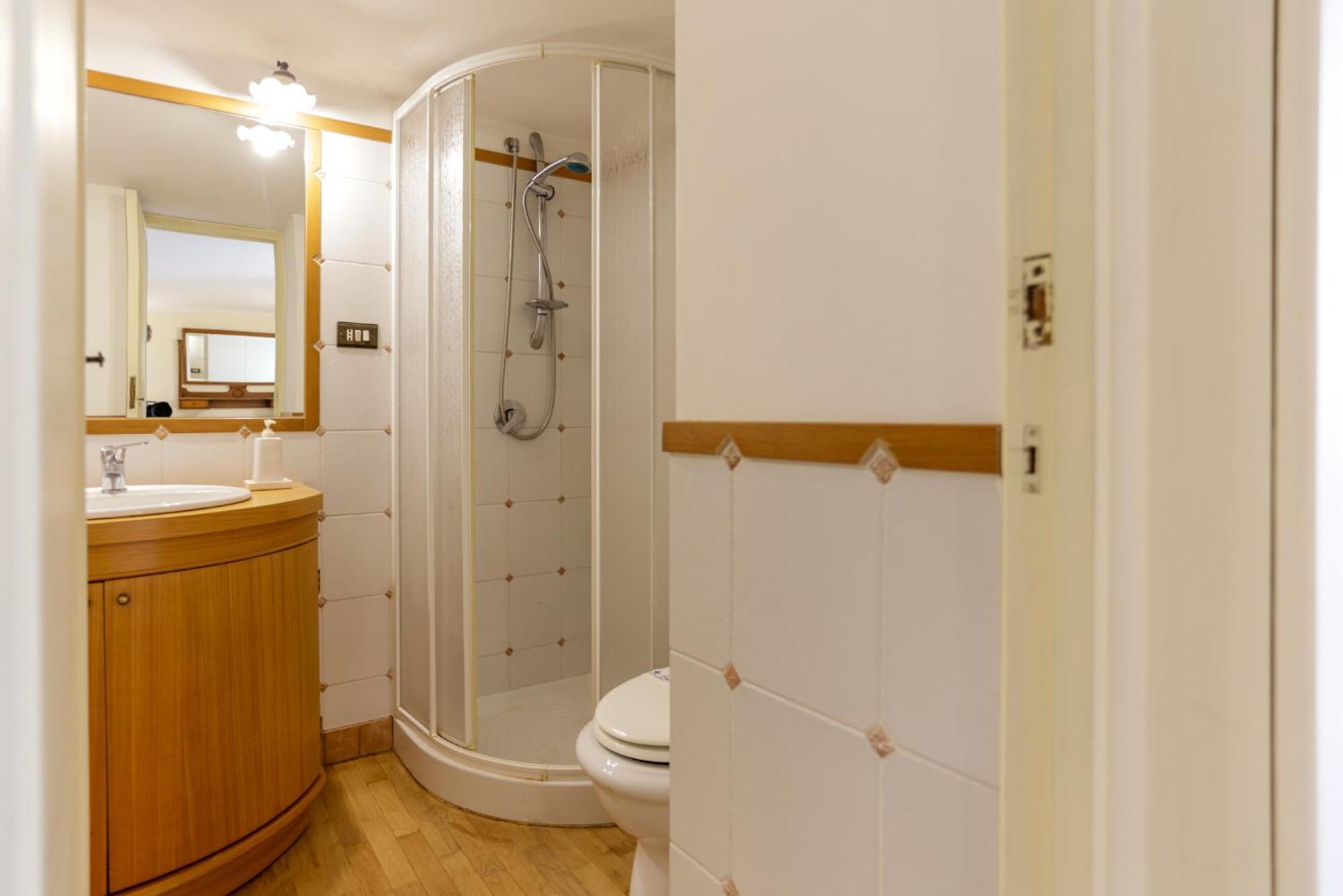 Via Tommaso Caravita 6 Apartment